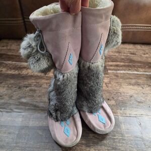 FLEECE LINE Mukluk Boots Womens 10 Pink Suede Rabbit Fur Beaded Made in Canada